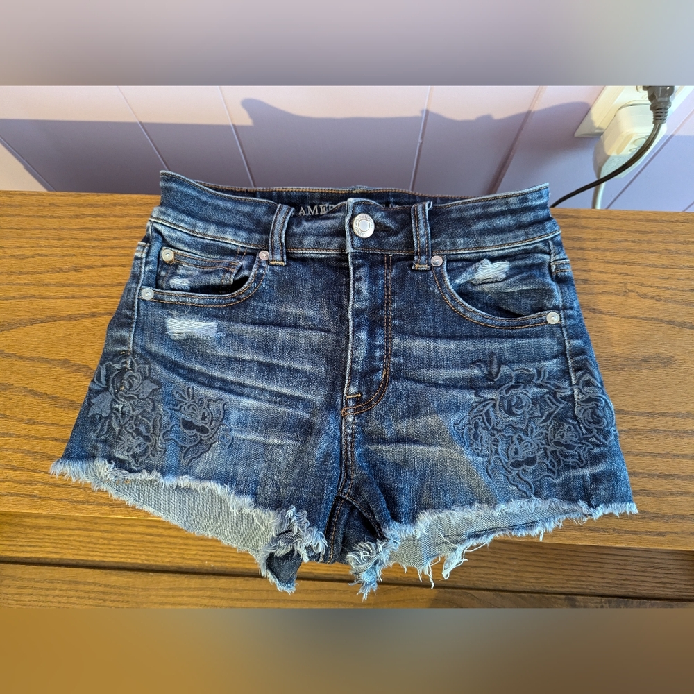 American Eagle hi-rise shortie shorts, size 4